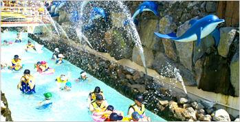 Lazy River Pool (Amazon)